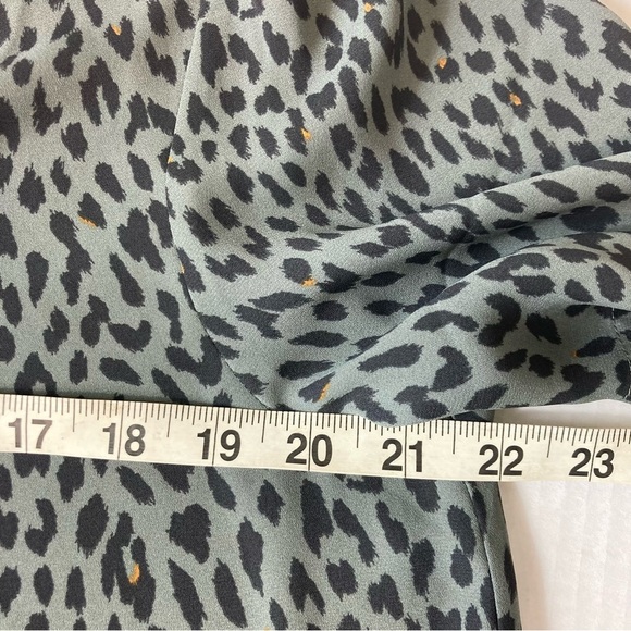 Loft Animal Print Blouse Size Large - Picture 4 of 7